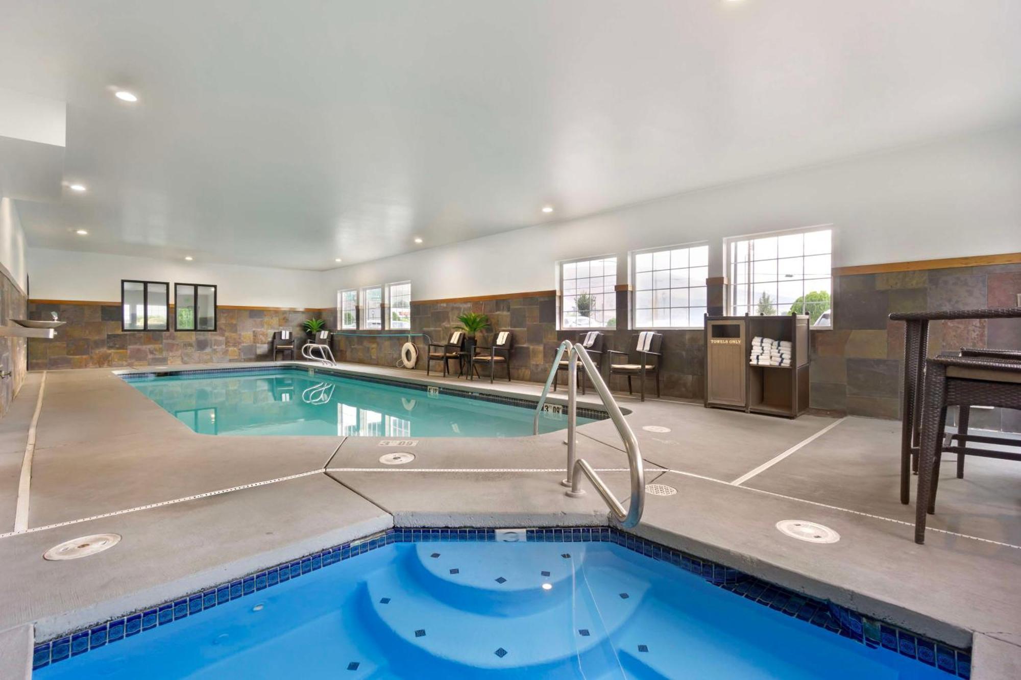 Best Western Plus Yakima Hotel Extérieur photo