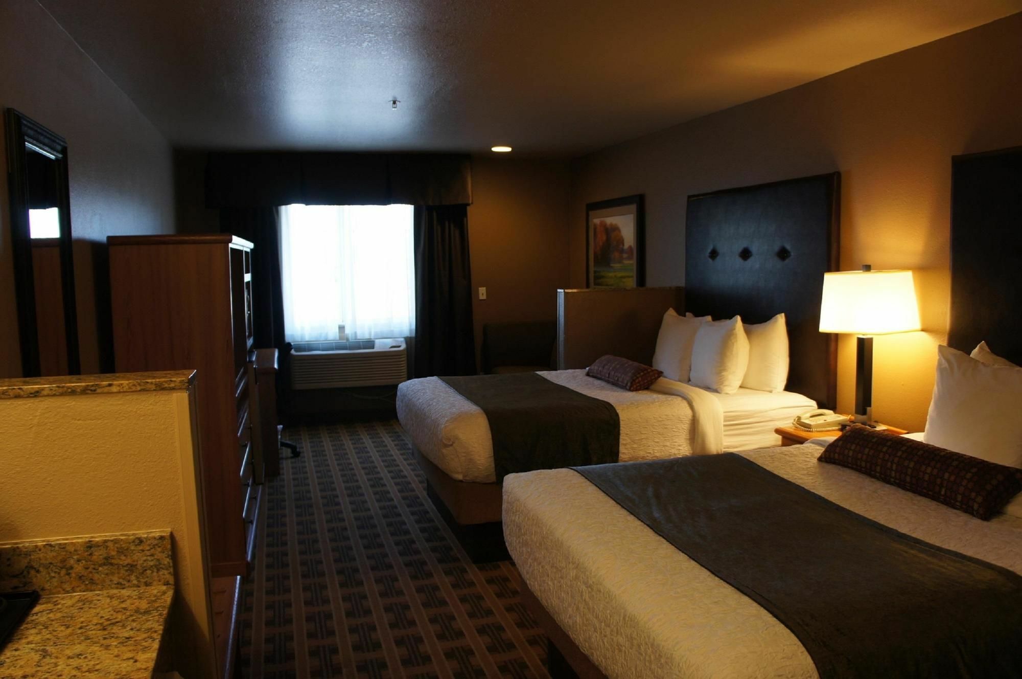 Best Western Plus Yakima Hotel Extérieur photo